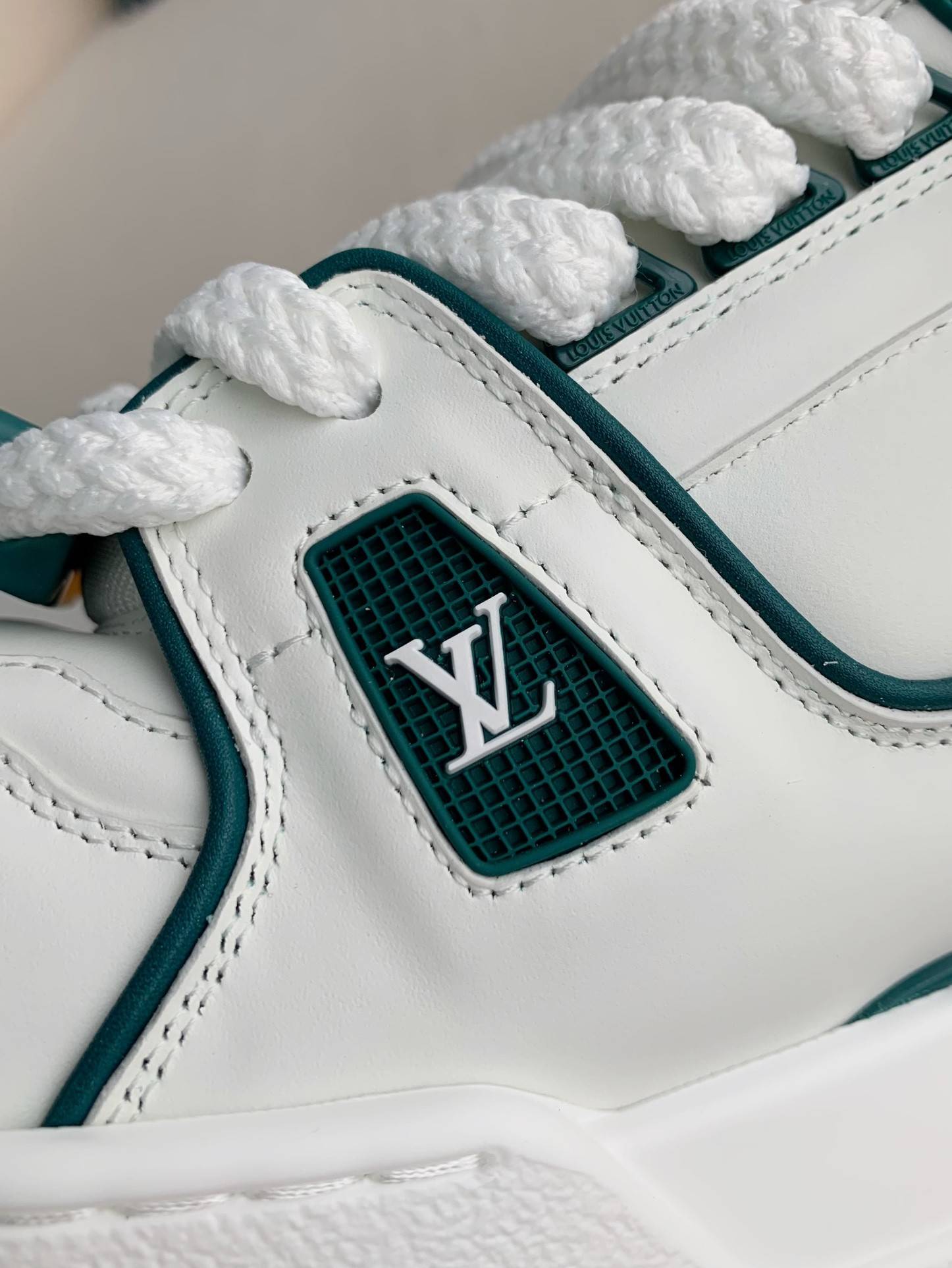 L*V TRAINER MAXI  SNEAKERS