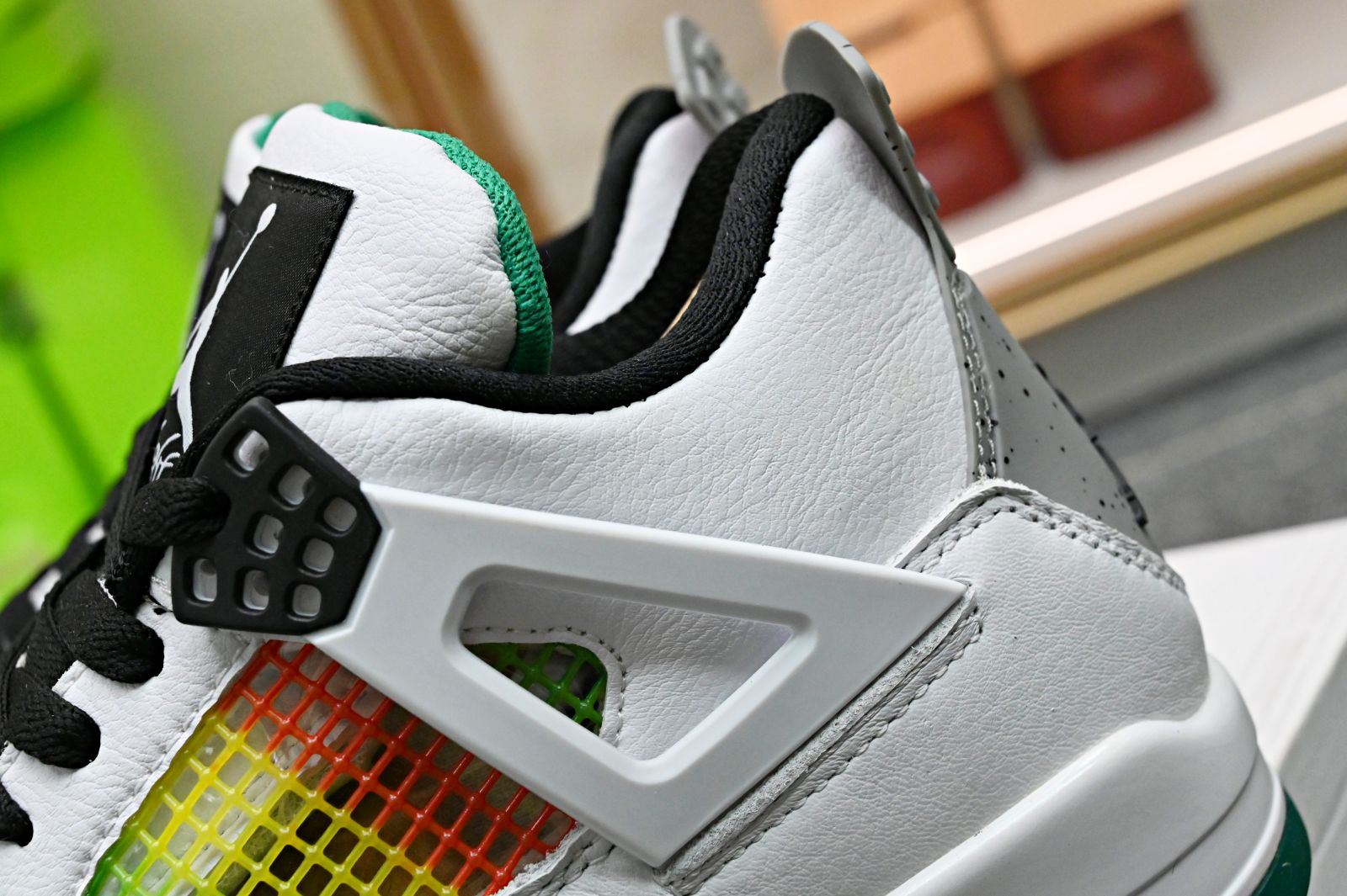 WMNS AIR JORDAN 4 RETRO
