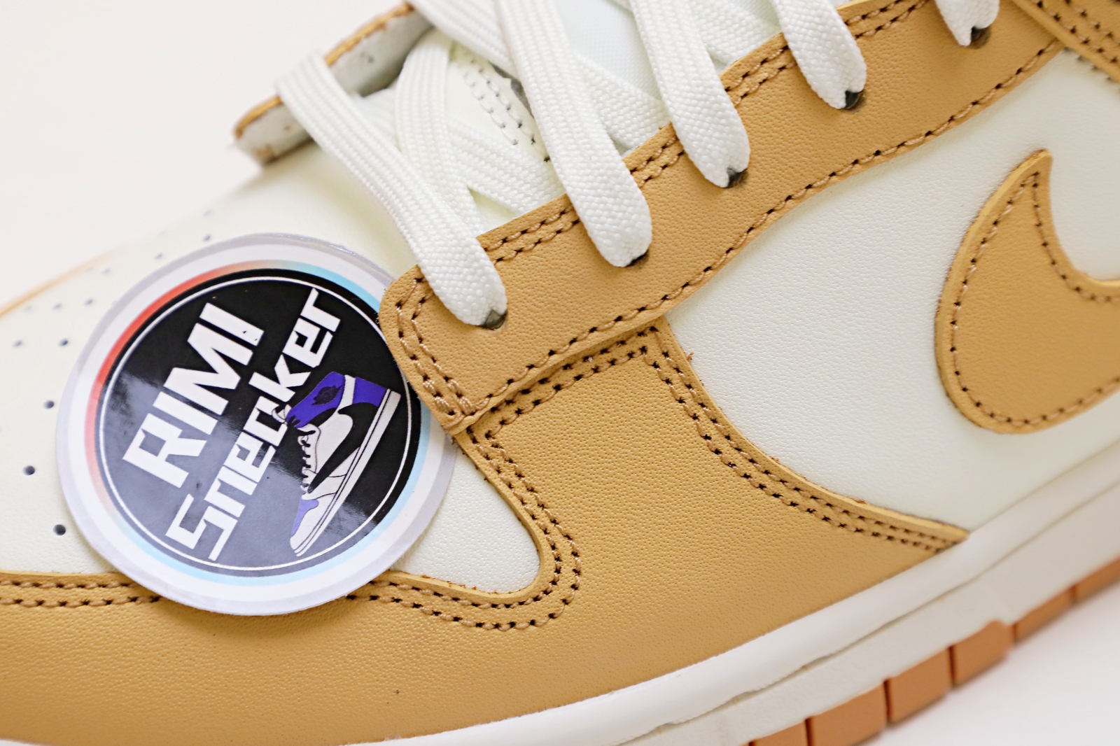 WMNS DUNK LOW