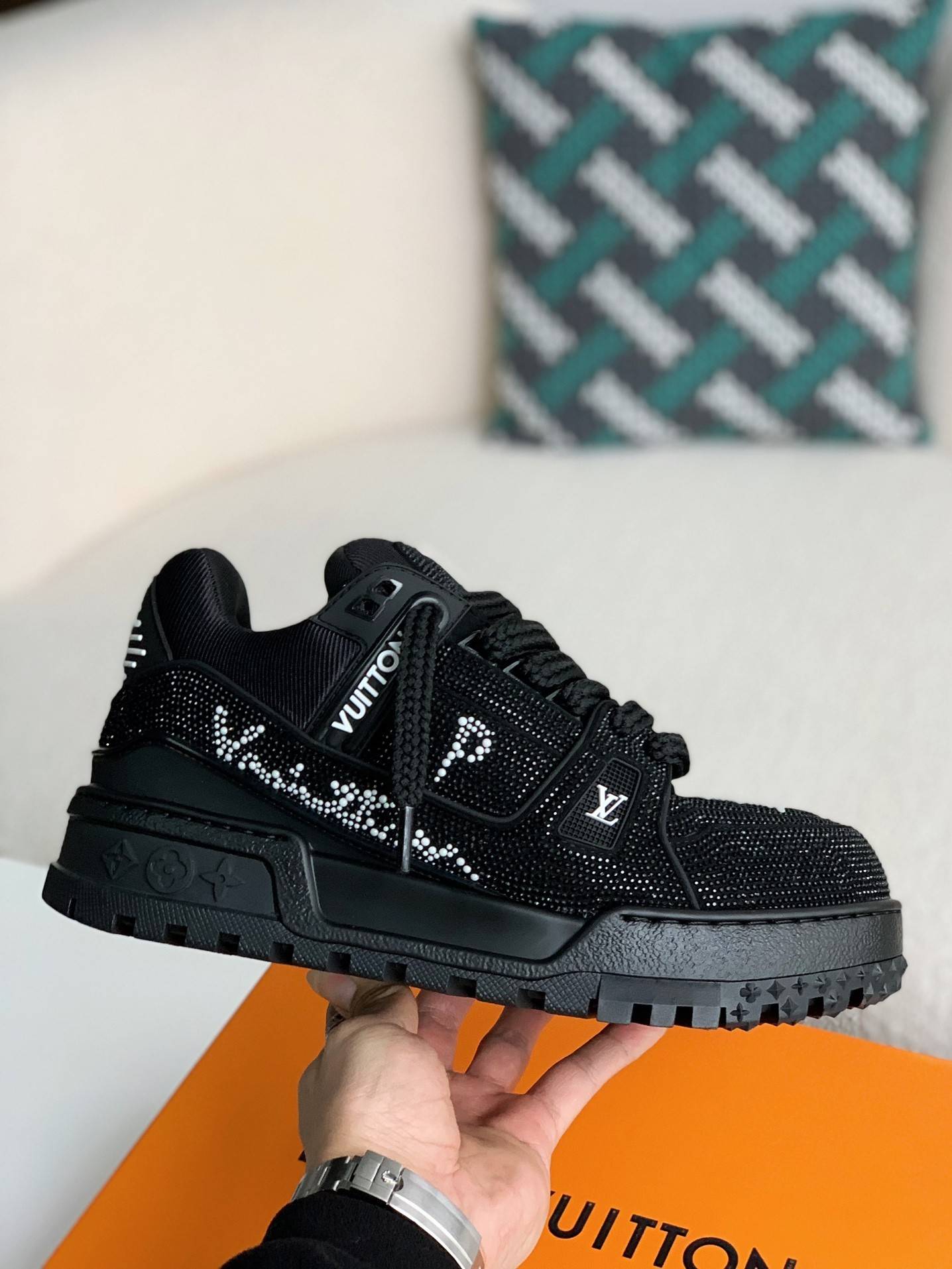 L*V TRAINER Sneakers
