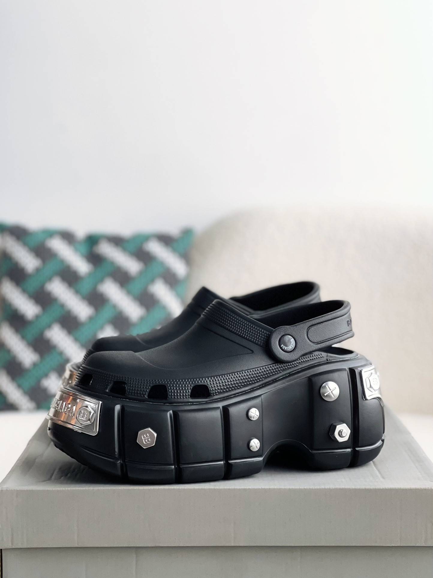 BLCG Crocs