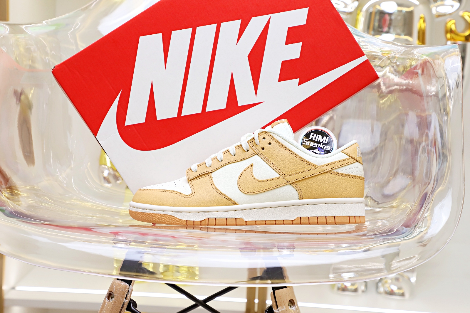WMNS DUNK LOW