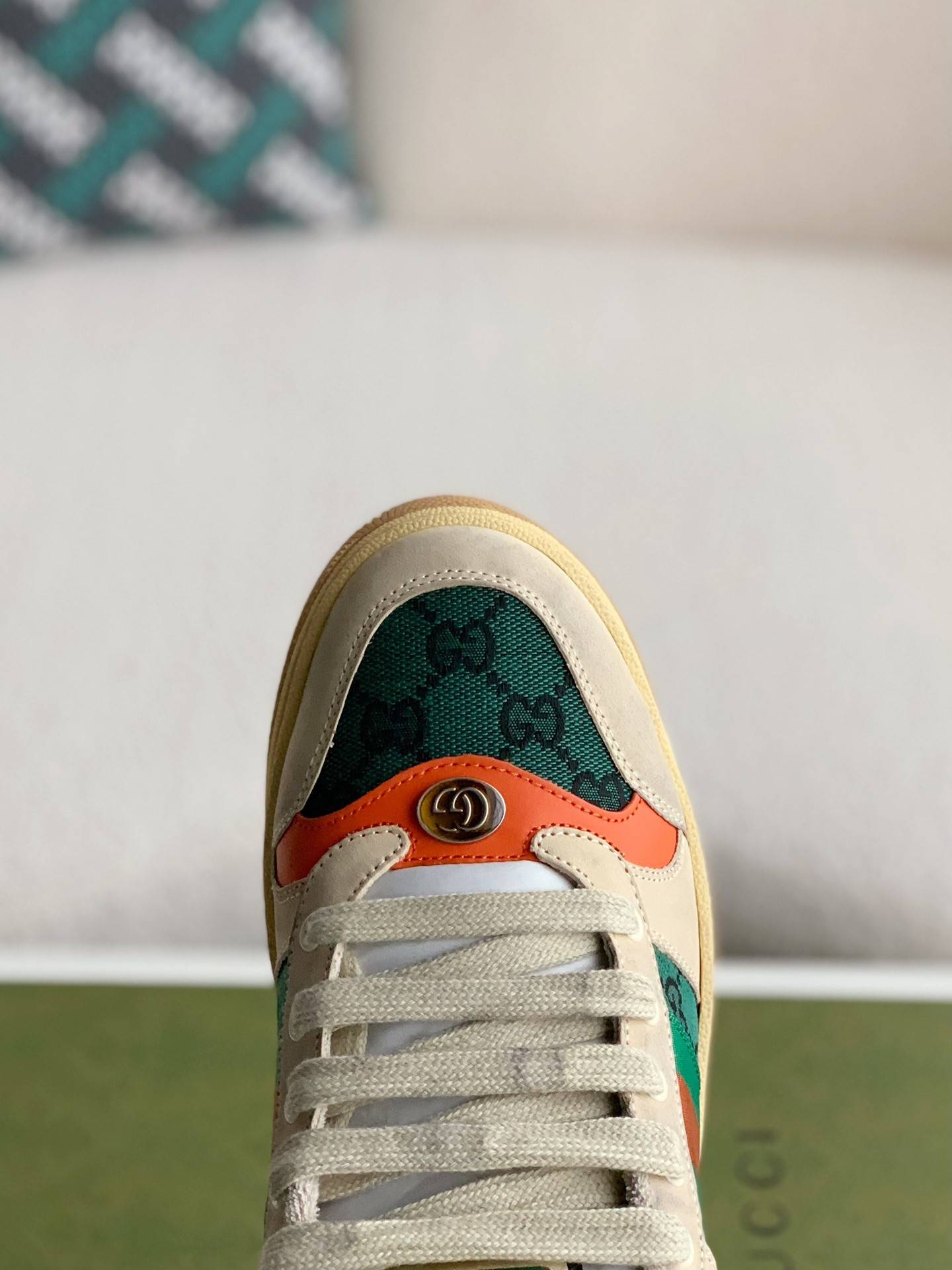 GU*IDirty shoes