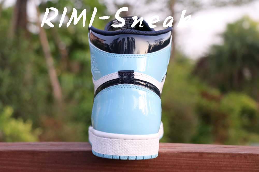 WMNS AIR JORDAN 1 RETRO HIGH OG