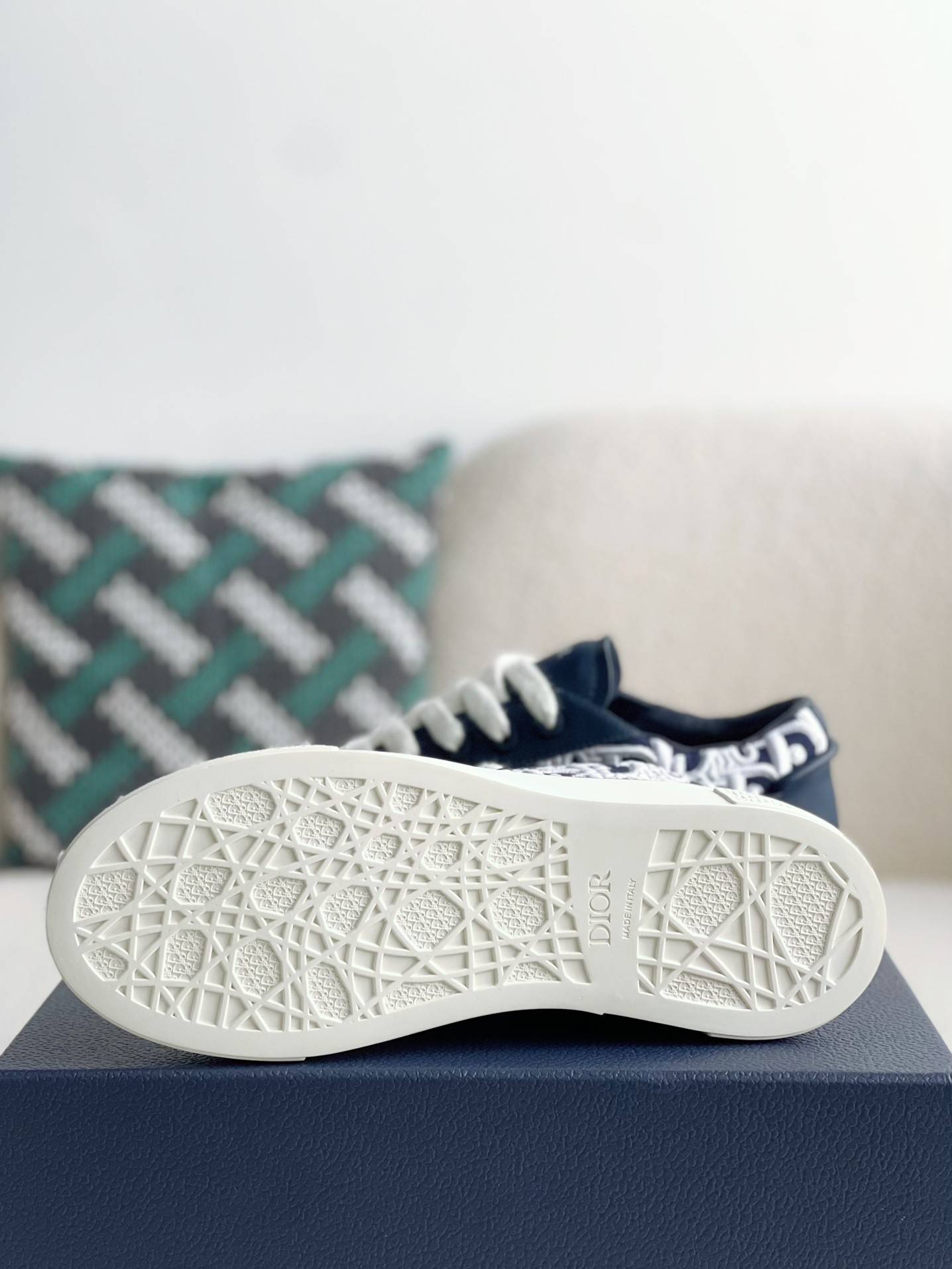 D*OR New B33 Sneaker
