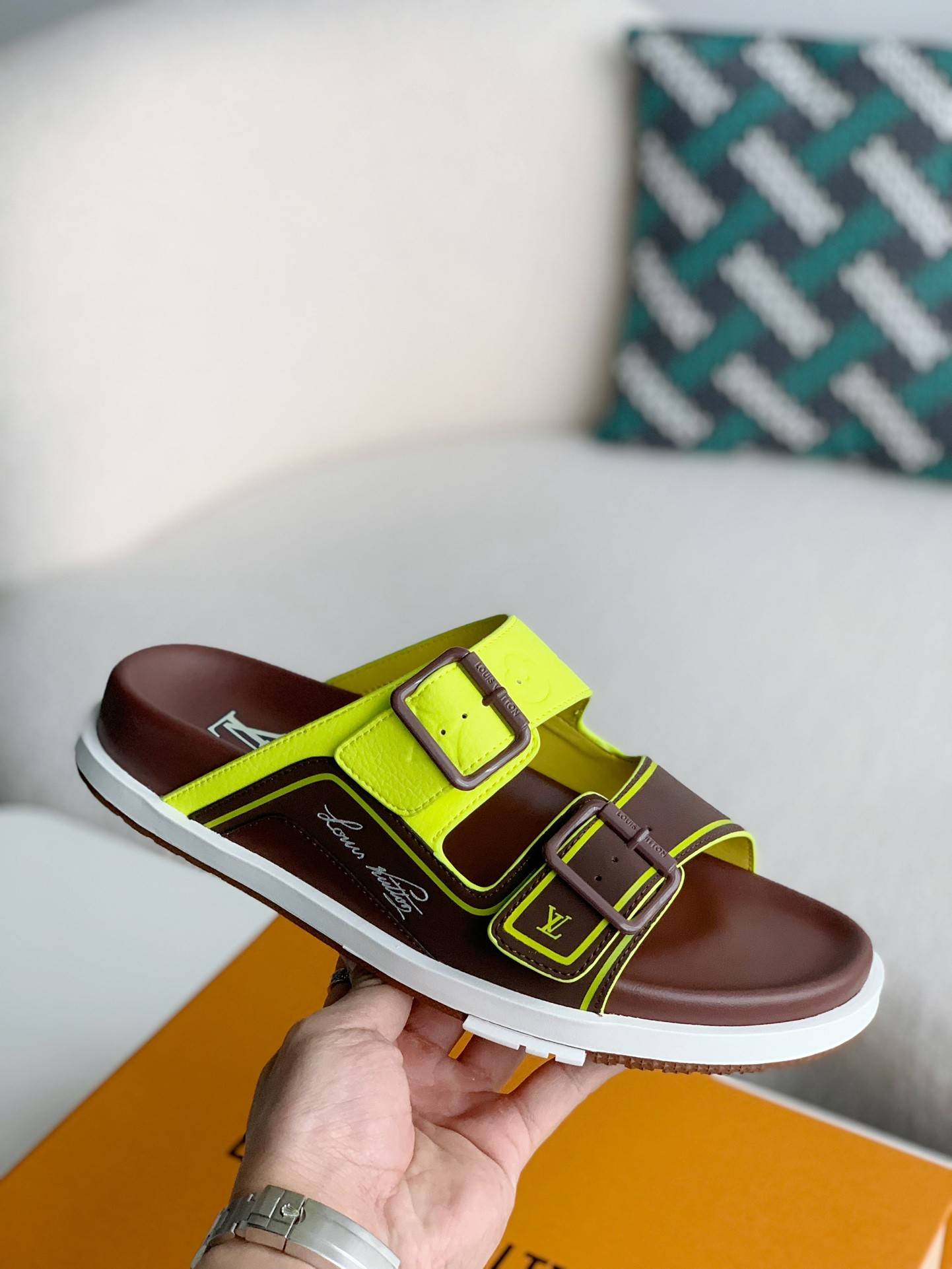 L*V MAN SLIPPERS