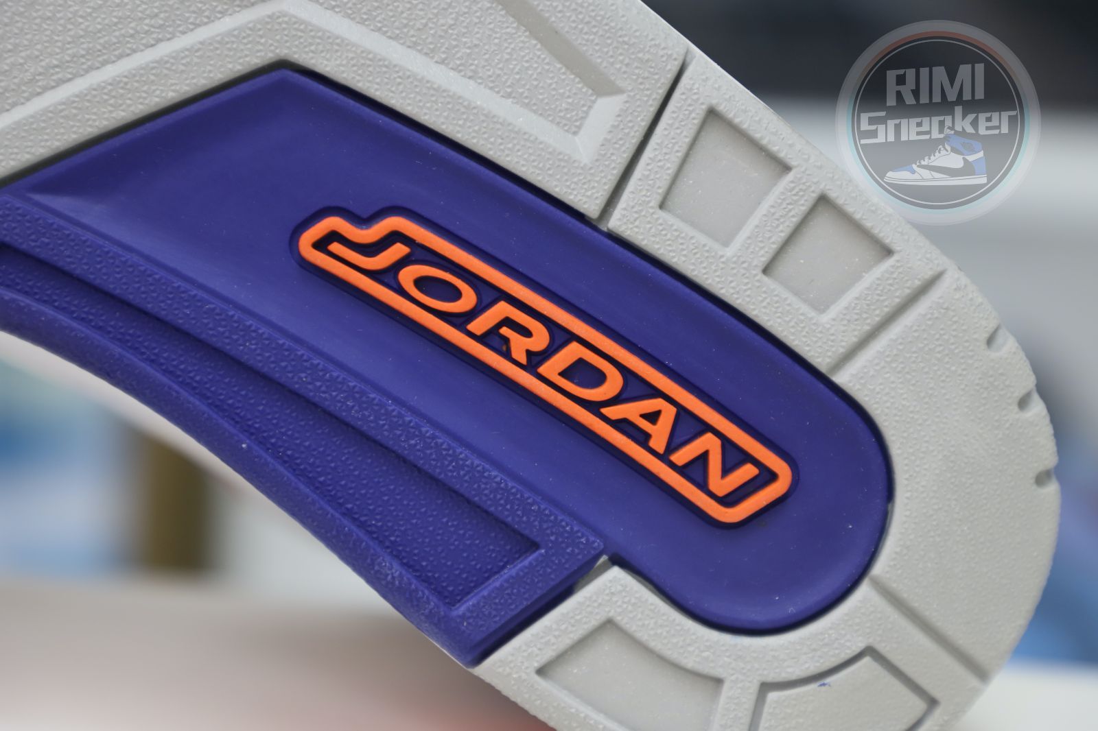 AIR JORDAN 3 RETRO