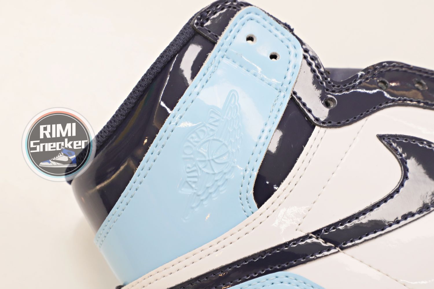 WMNS AIR JORDAN 1 RETRO HIGH OG