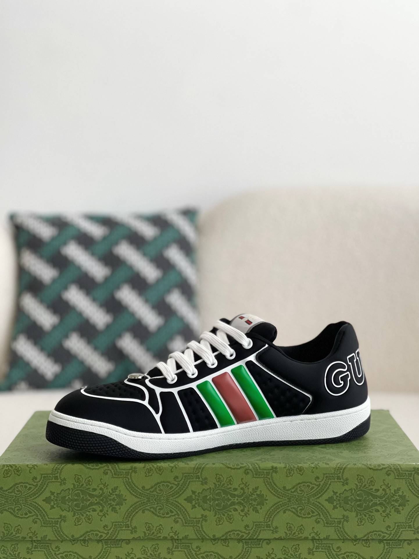 GU*Icasual sneakers