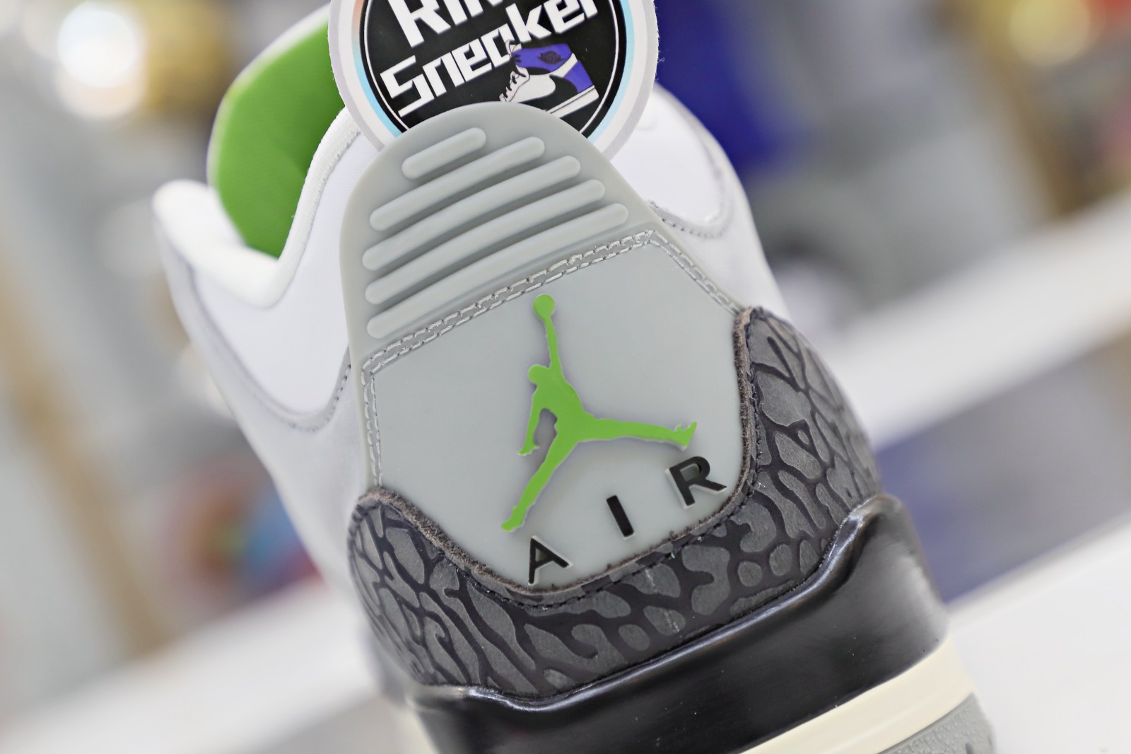 AIR JORDAN 3 RETRO