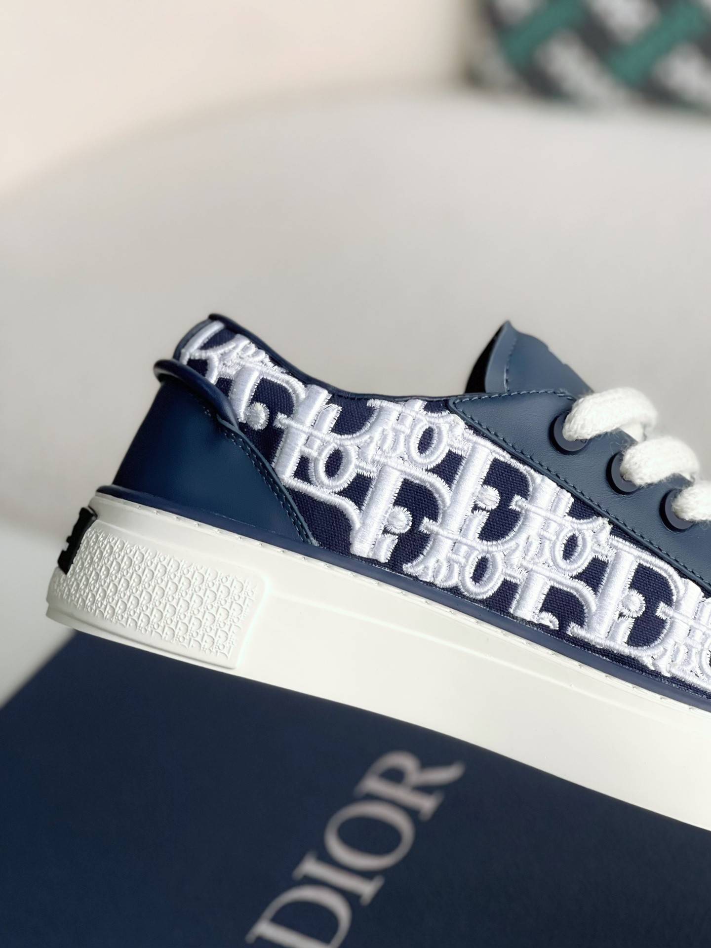 D*OR New B33 Sneaker