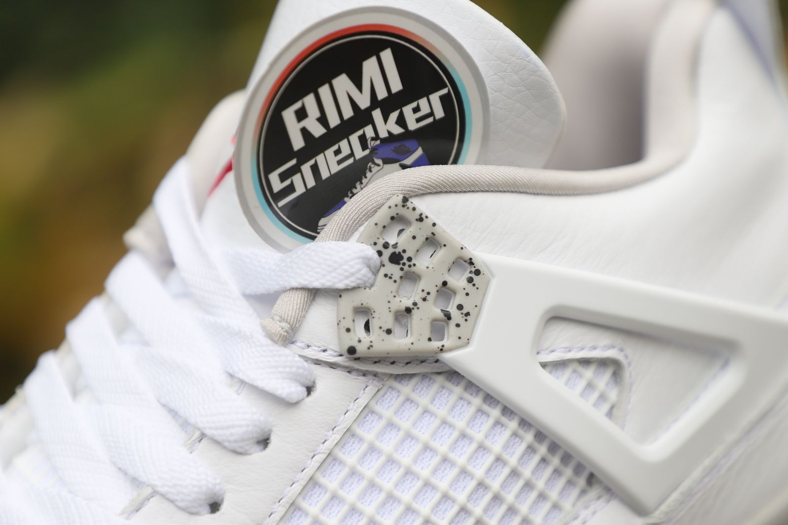 AIR JORDAN 4 RETRO