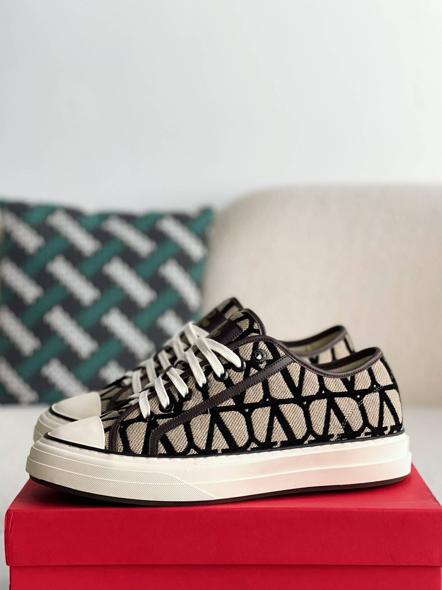 Valentino Sneakers
