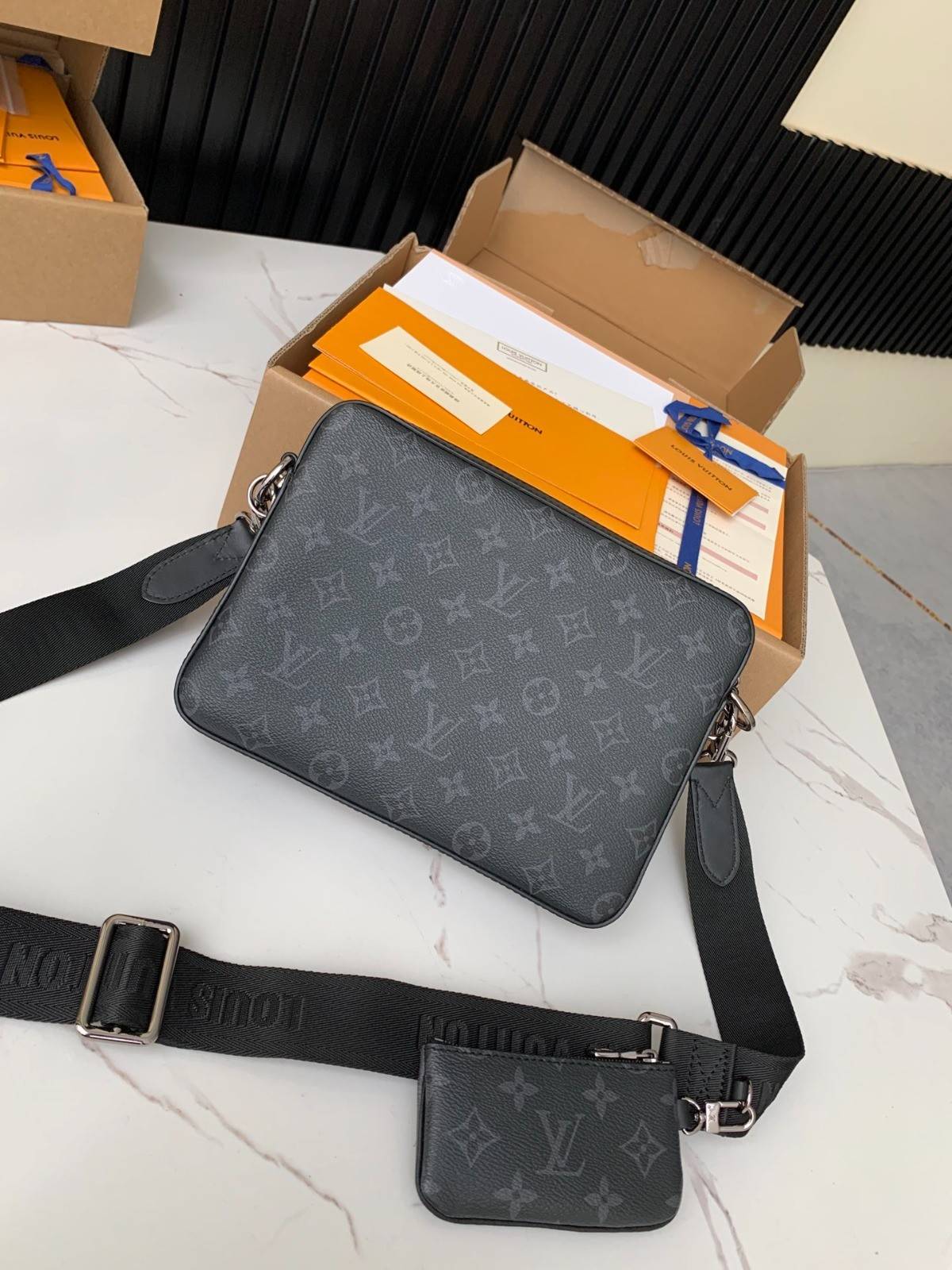 L*V  TRIO Full Leather Messenger Bag