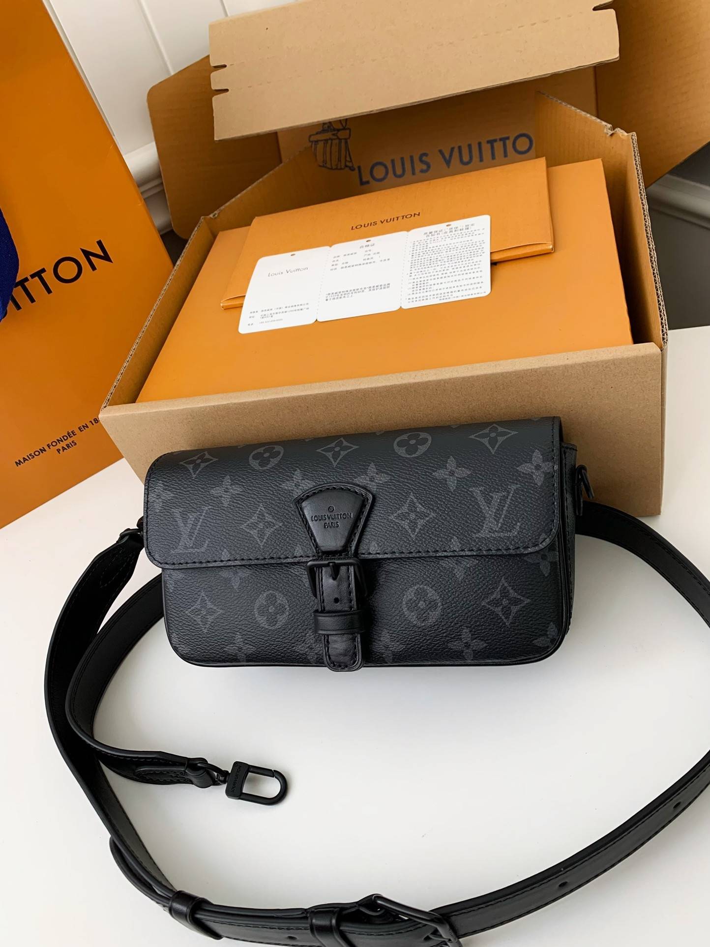 L*V New season Montsouris Mini Bag M83567 Size:22*12*6cm