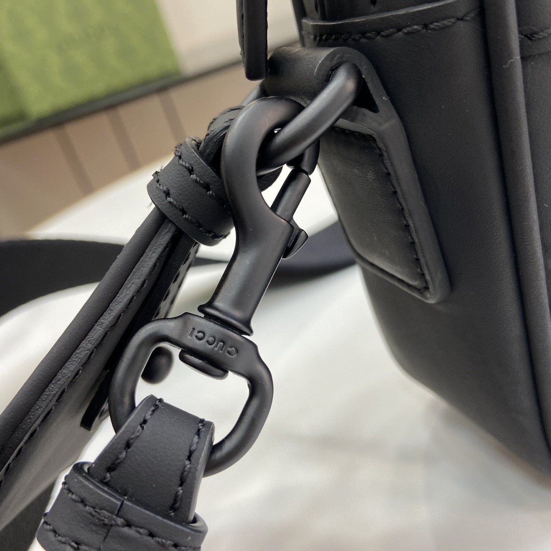 Gucci Crossbody Bags A range of men