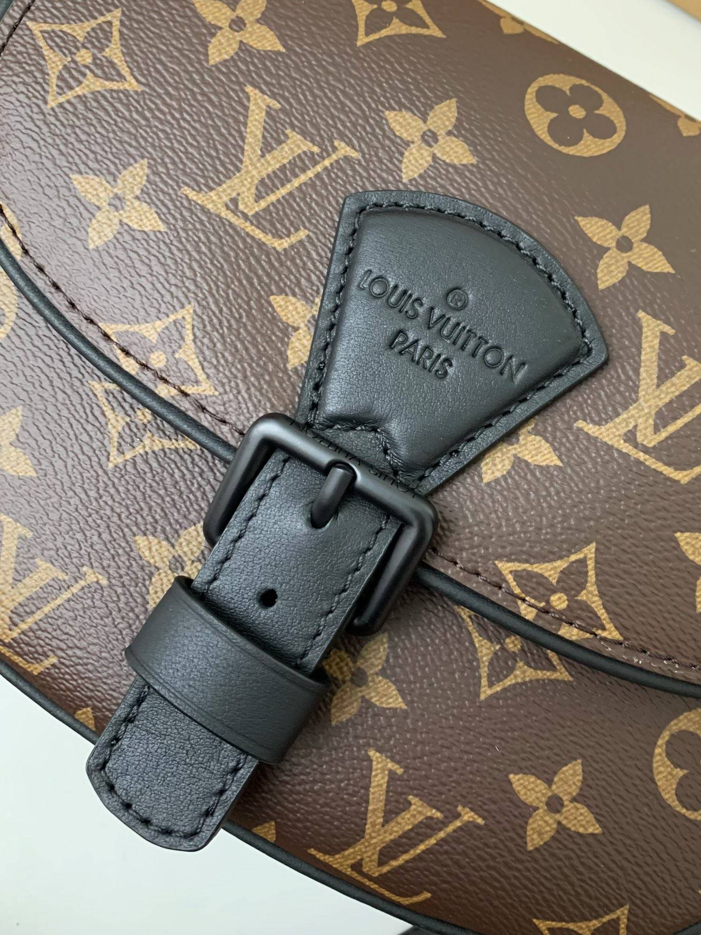 L*V New season Montsouris Small Messenger Bag M47060 Size:20*17*7cm