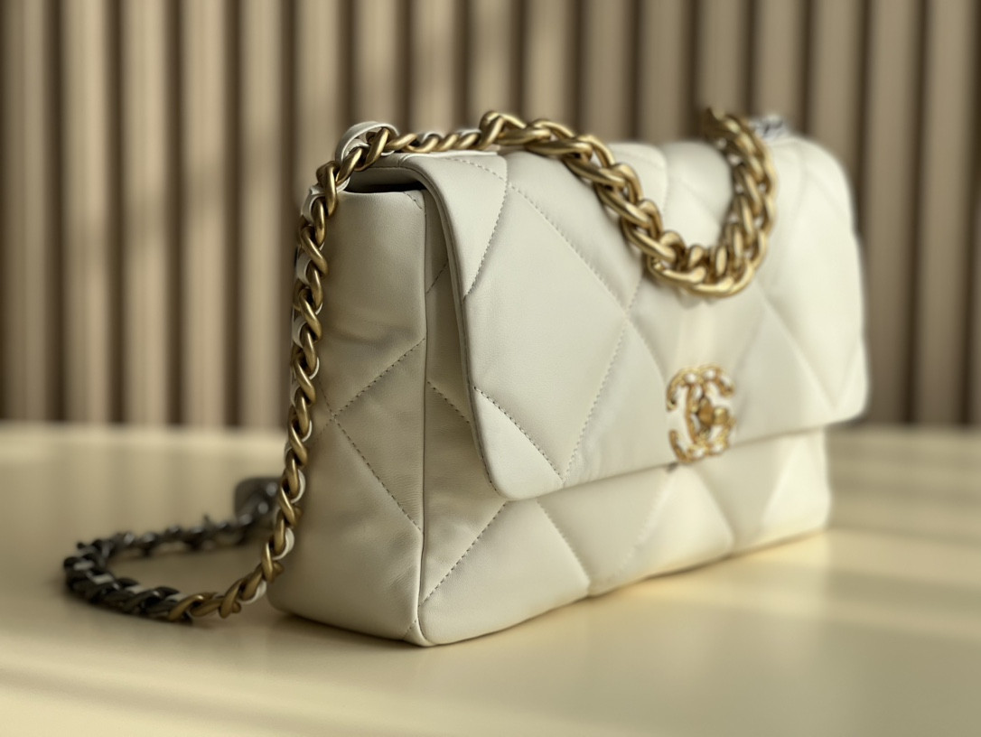 Chanle 19 Handbag