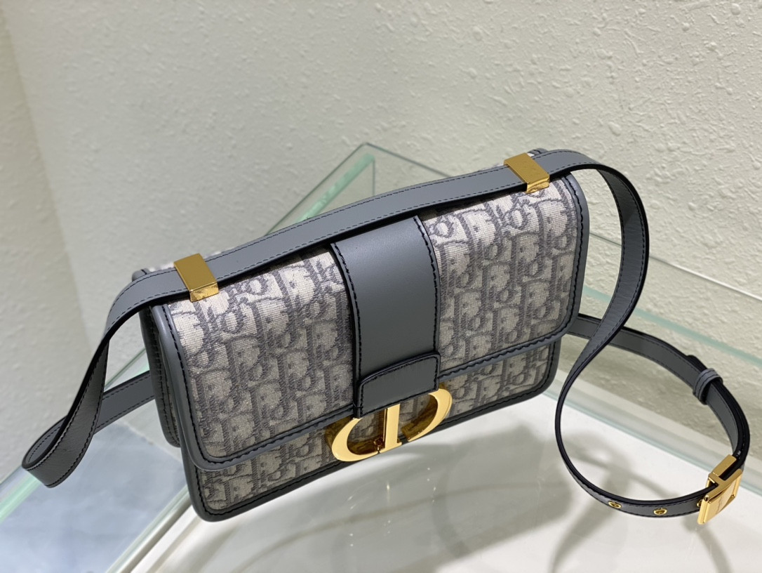 30 Montaigne Bag